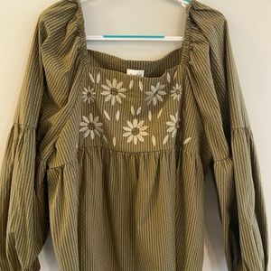 Hayden, Los Angeles embroidered square neck, long sleeve top 2x color is olive